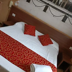 Отель Corvetto Corso Lodi