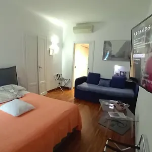 Room Inn Couette-café